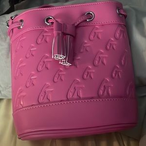 Glamaholic small bucket